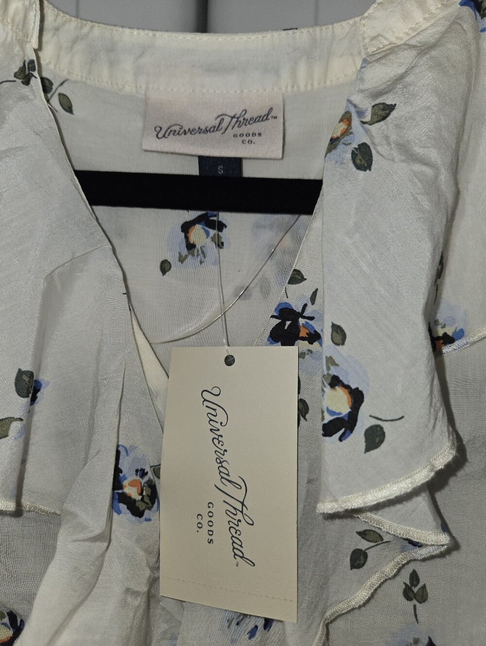 Universal Thread Cream Floral Ruffle Front Blouse - Picture 3 of 4